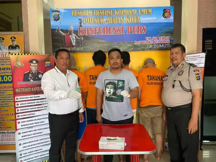Polsek Medan Kota Gerebek Empat Pemuda Pesta Sabu
