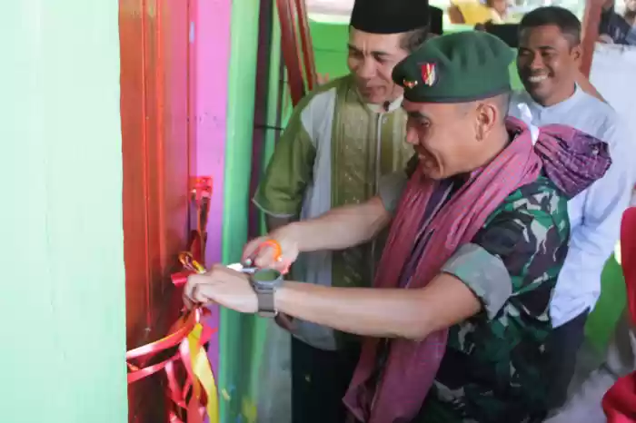 Dansatgas Yonif RK 136/TS Resmikan TPA Ar -Rahmat Batu Gajah Tuah Sakti di Haruku 