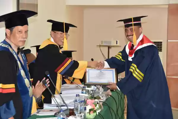 Laksma TNI Suradi Agung Slamet, S.Sos., S.T., M.M. Raih Gelar Doktor di IPDN