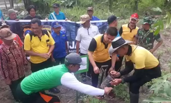 Kasat Reskrim Polrestabes Medan dan Muspika Percut Seituan Gelar Aksi Peduli Penghijauan