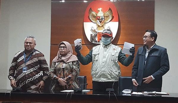Untuk Urus PAW, Barang Bukti Disita KPK Dari Komisioner KPU Rp 400 Juta