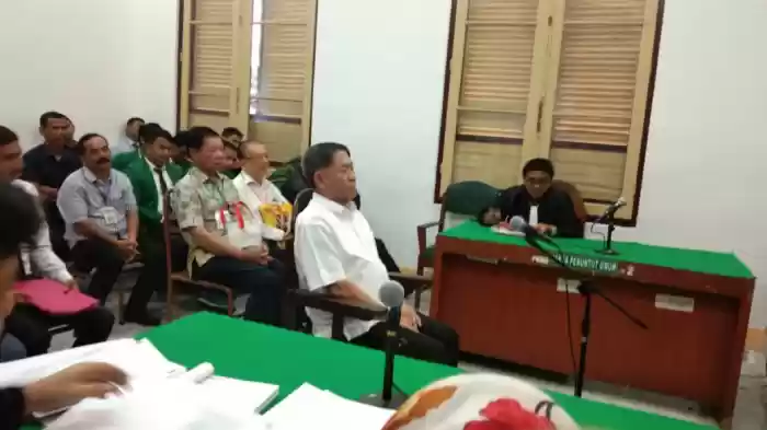 Tanya di Luar Materi Perkara, Kuasa Hukum Tan Ben Chong Ditegur Hakim