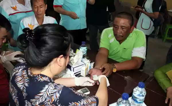 Sambut Imlek 2571, KITA KOMPAK Gelar Baksos Pengobatan Gratis