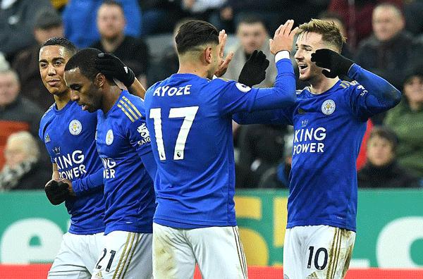 Bertandang Markas Newcastle,  Leicester Tekan Tuan Rumah 3 -0 