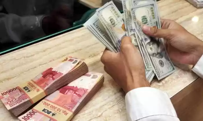 Nilai Tukar Rupiah Menguat Tipis Ke Rp 13.645 per Dolar