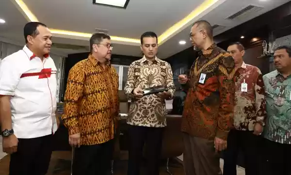 Targetkan Pertumbuhan Kredit  Wagub Pimpin RUPS LB Bank Sumut
