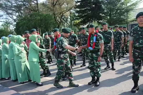 Danyonif Raider 100/PS Sambut Personil Penugasan Satgas TNI Konga dan Dik Raider