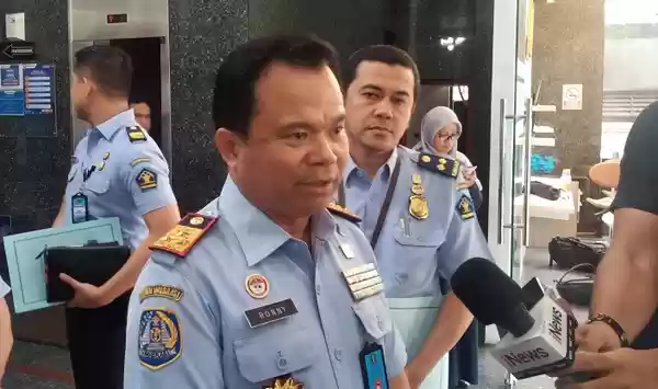 Menkumham  Copot Ronny Franky Sompie  Dari Dirjen Imigrasi 