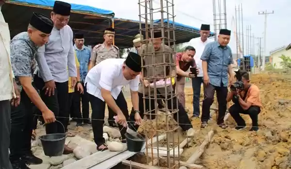 Pemkab Labuhanbatu Bantu 100 Juta Bantu Pembangunan Masjid Ar-Rahman di Kecamatan Rantau Utara 