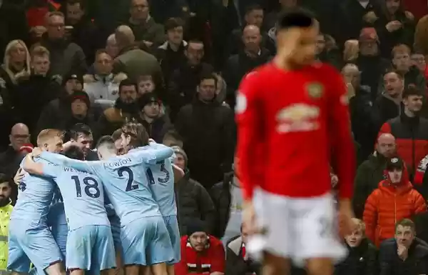Burnley, Permalukan Tuan Rumah Manchester United  