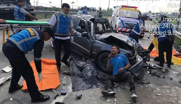 Tabrak Mobil Fuso, Istri dan Anaknya Meninggal Dunia