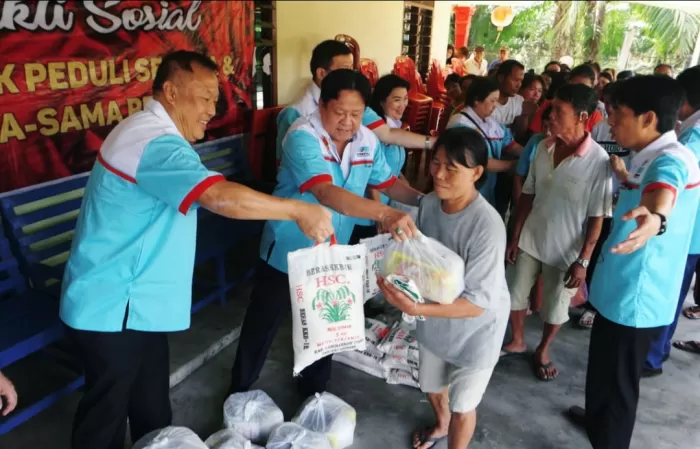 Sumatera Hash, PrimeOne School dan Kompak Bantu Warga Kurang Mampu