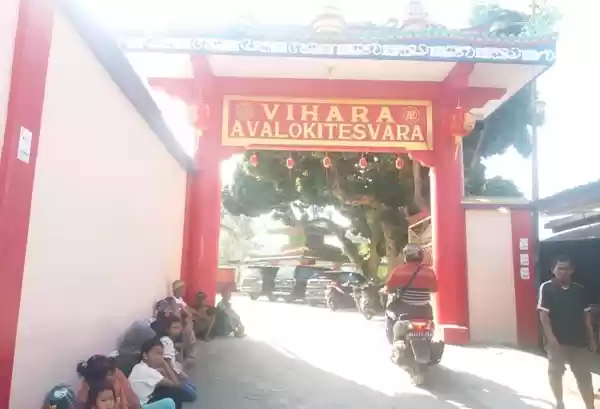 Suasana Imlek di Vihara Avalokitesvara Perdagangan
