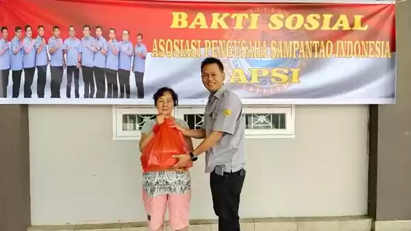 Jelang Tahun Baru Imlek 2571, APSI Perdagangan Berbagi Kasih dengan Warga Kurang Mampu