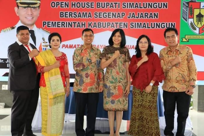 Bupati Simalungun Lantik Mixnon Simamora Jadi Sekda Simalungun