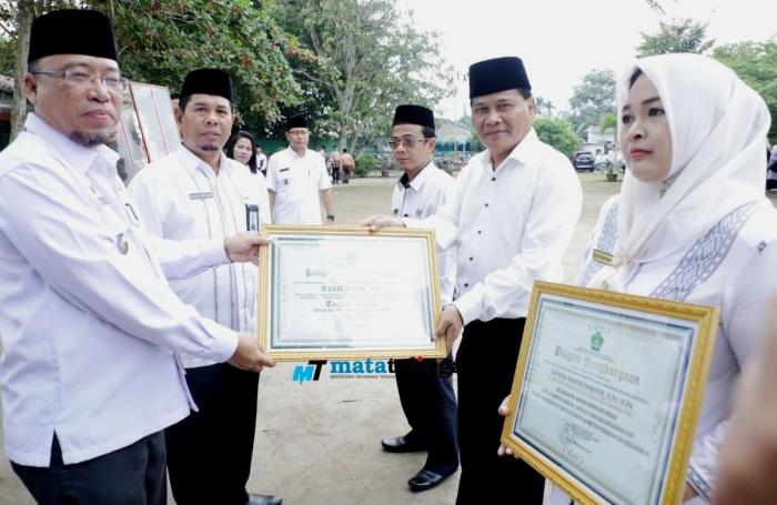 Jhon Hardi Pembina Upacara Peringatan Hari Amal Bhakti Kemenag 