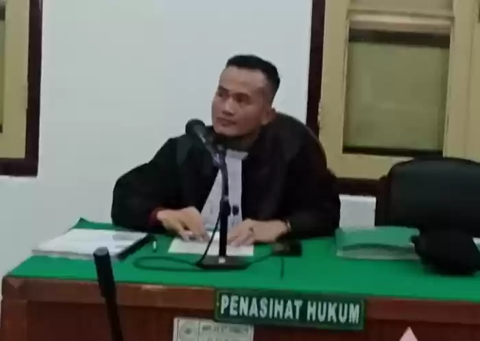 Dakwaan Kabur,  Arlius Zebua Minta Hakim Hentikan Perkara Dugaan Penipuan Kliennya