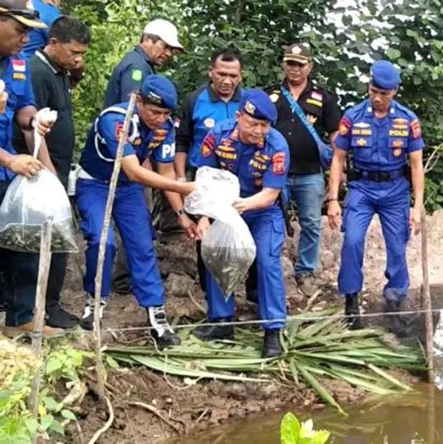 Ditpolairud Polda Sumut Menebar 10 ribu Ekor Bibit Ikan Nila 