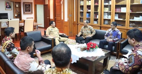 Terima Kunjungan Dubes RI untuk Singapura, Mendagri Bahas Ini