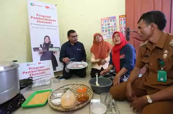Pelindo 1 Latih Warga Belawan Produksi Nugget Berbahan Ikan