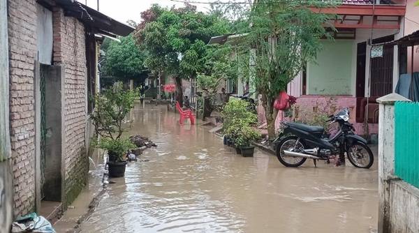 Dua Sungai Di Tebingtinggi Meluap, Pemukiman Warga Kembali Terendam