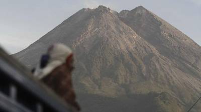Gunung Merapi,  Empat Kali Mengeluarkan Guguran Lava Pijar