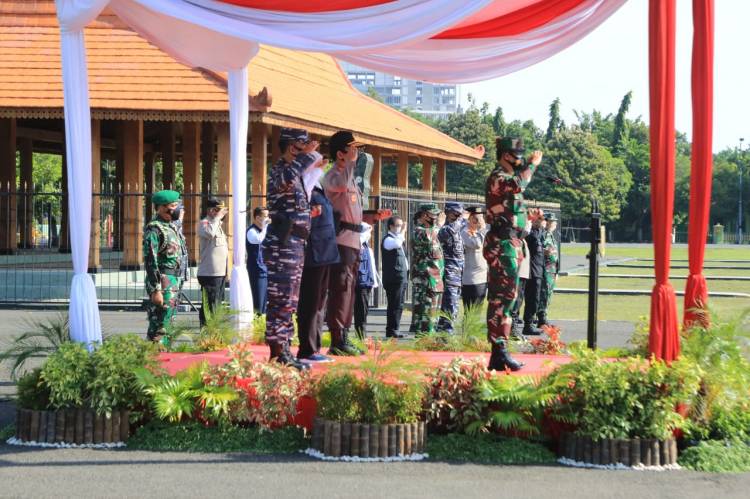 Forkopimda Jatim Pimpin Apel Gelar Pasukan Ops Tegakan Disiplin Protokol Kesehatan