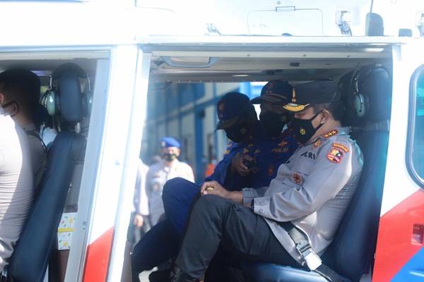 Kabaharkam Polri Cek Langsung Proses Pencarian Korban Pesawat Sriwijaya Air SJ 182