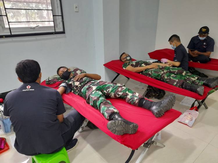 Yonzipur 1/DD Menyelenggarakan Donor darah dan Pengobatan Gratis