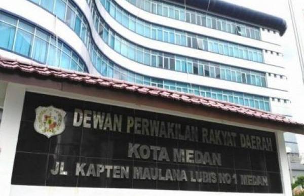 Unsur Pimpinan DPRD Medan Tolak Pengadaan Meja Ruang Kerja