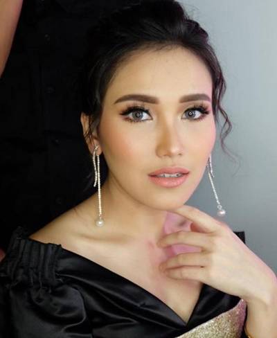 Siapakah yang Mempersunting Ayu Ting Ting...?