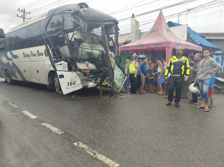 Kurangnya Berhati Hati Mengemudi, Sebabkan Kecelakaan