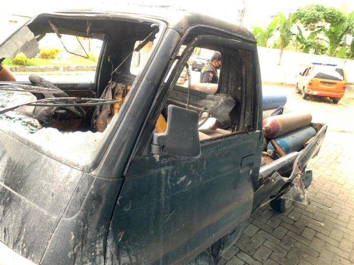 Mobil Pick Up Bawa Tabung Gas Meledak, Jiwa Sopir Melayang