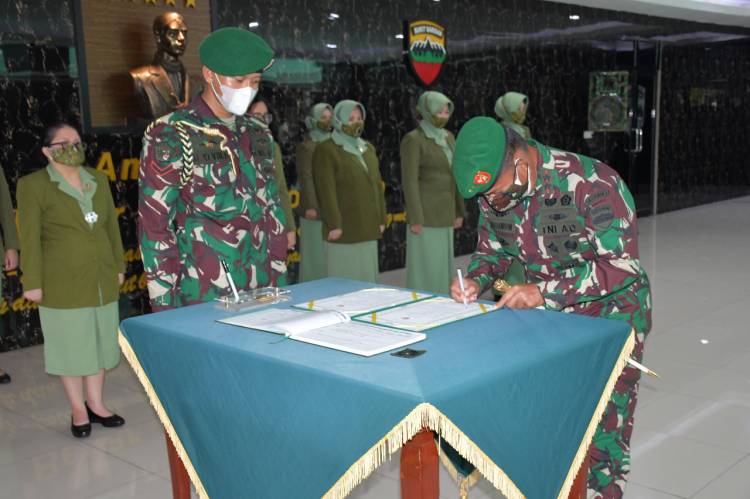 Penyerahan Jabatan dan Tradisi Korps Pelepasan Kapendam I/Bukit Barisan