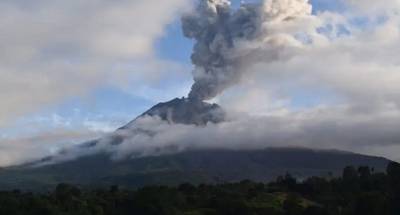 Erupsi setinggi 50-500 Meter di Muntahkan Gunung Sinabung