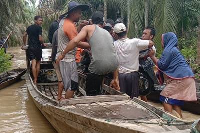 Menyusul Banjir Mulai Tinggi, Masyarakatnya Sudah Mulai Mengungsi