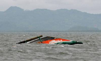 Kapal di Hantam Ombak, 4 Nelayan Berenang 14 Jam Menuju Pulau Terdekat