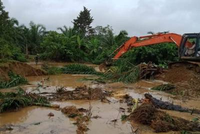 Tanggul Jebol, BPBD Aceh, Langsung Kerahkan Alat Berat