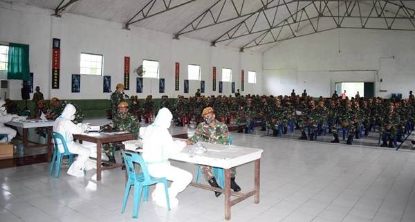 Cegah Penularan Covid-19 di Tahun 2021, Yonarmed 2/105 KS Kembali Gelar Rapid Test Kepada Seluruh Prajurit