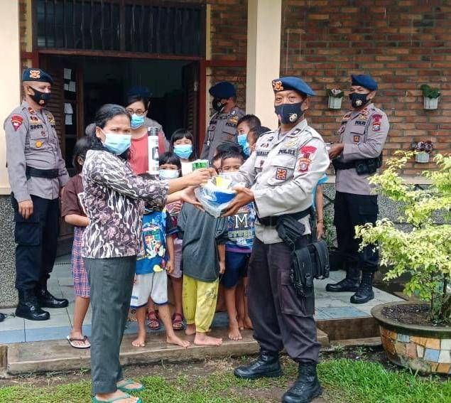 Bhakti Brimob Untuk Masyarakat, Brimob Polda Sumut Bakti Sosial di Panti Asuhan Mamre GKPI