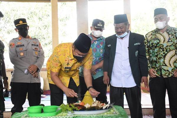 Wabup Hadiri Tasyakuran Hari Jadi Sergai ke-18 di Madrasah Alwasliyah 12 Perbaungan