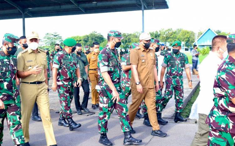 Bobby Nasution Antar Jendral TNI Dudung Abdurachman dan Ketua Persit KCK