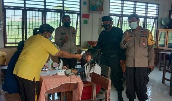 Batalyon B Pelopor Brimob Sumut Berikan Pelayanan pada Vaksinasi Merdeka Anak Secara Humanis