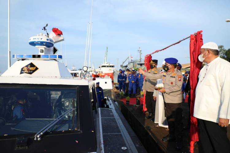 Dukung Destinasi Super Prioritas Danau Toba, Kapoldasu Resmikan Kapal Patroli Cepat Polairud