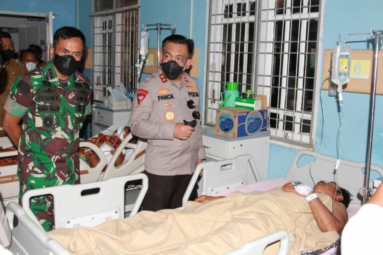Kapoldasu Jenguk dan Semangati Korban Ledakan Bom Ikan di Sibolga