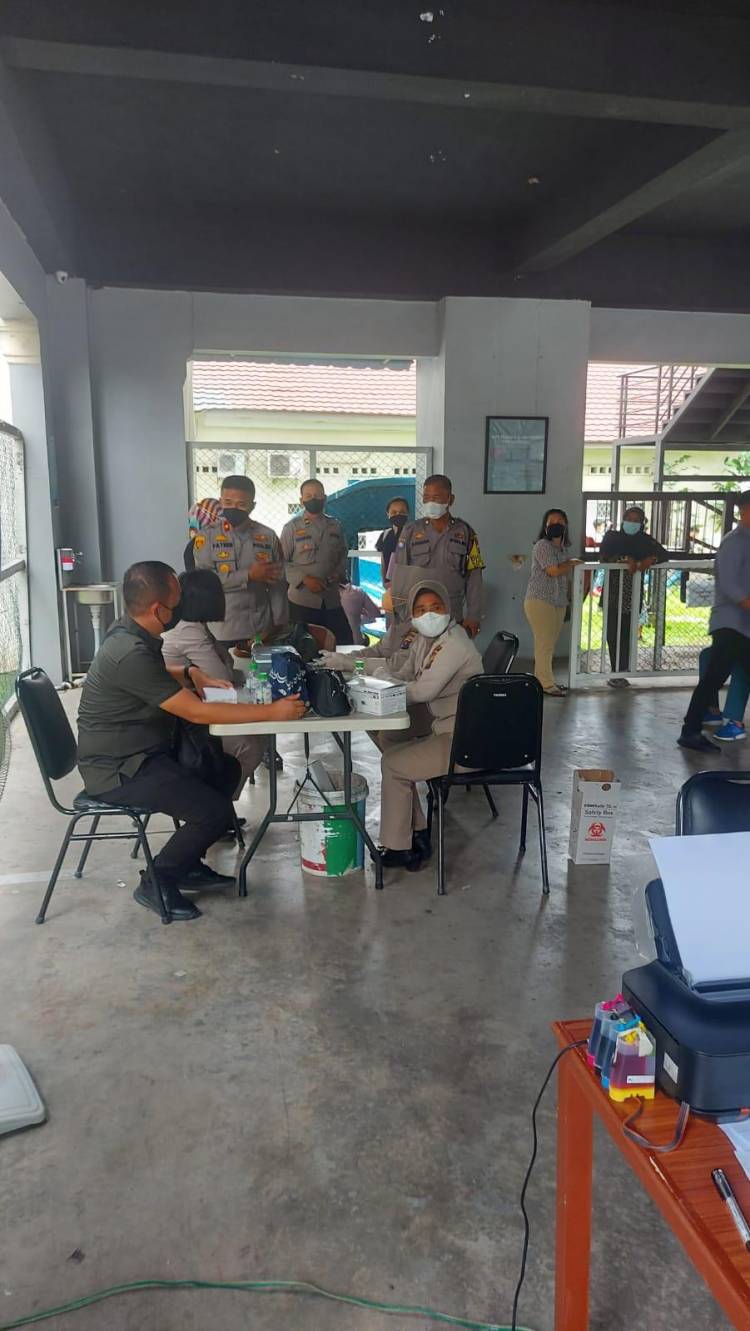 Diselenggarakan di SD Swasta Cita Luhur, Polsek Medan Baru Gelar Vaksinasi Anak Umur 6-11 Tahun