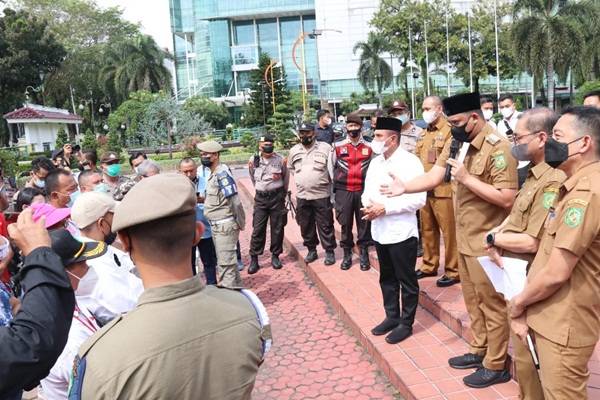 Didemo Pedagang, Gubsu dan Wali Kota Medan Janji Selesaikan  Permasalahan  Pasar
