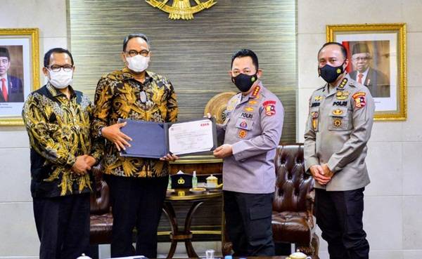 Kapolri Terima Sertifikat CSFA dari BPK