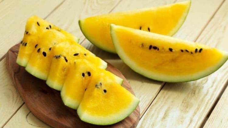 Turunkan Kolesterol hingga Bantu Diet ! Berikut 5 Manfaat Semangka Kuning untuk Kesehatan
