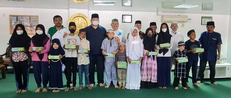 BKM Masjid Agung H.Achmad Bakrie Santuni Anak Yatim